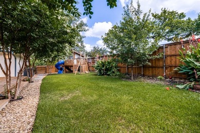 Steps from Prairie Creek, this beautifully renovated 4-bed - photo 25