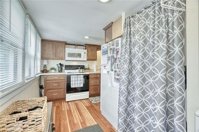 RARE FIND! AMAZING WEBSTER VILLAGE 2-FAMILY! METICULOUSLY - photo 28