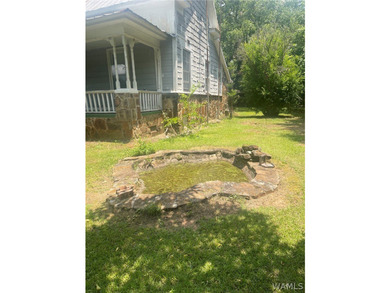 Discover this rare historical design home that needs TLC - photo 3