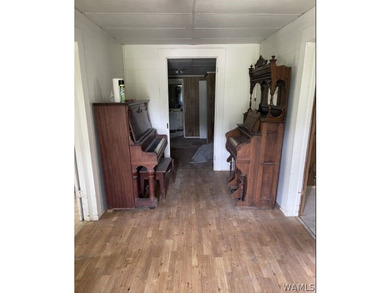 Discover this rare historical design home that needs TLC - photo 5