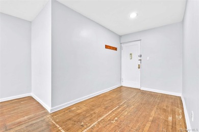 Spacious and sunlit, this one-bedroom, one-bathroom co-op in - photo 5