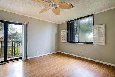 Offered below appraised value, this is an exceptional - photo 18