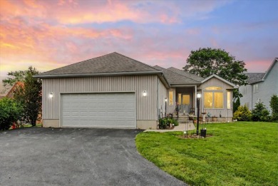 Lake Home For Sale in East Berlin, Pennsylvania