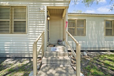 Charming home in the desirable Lindale Park neighborhood! This - photo 3