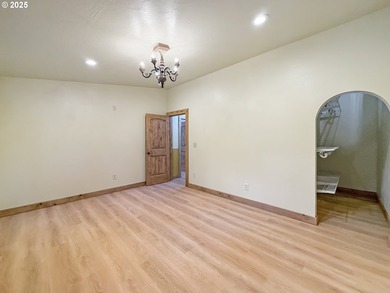 Newly remodeled and has not been lived in since, this home is - photo 26