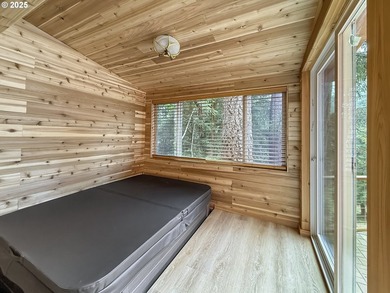 Newly remodeled and has not been lived in since, this home is - photo 28