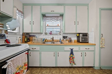 Charming home in the desirable Lindale Park neighborhood! This - photo 9
