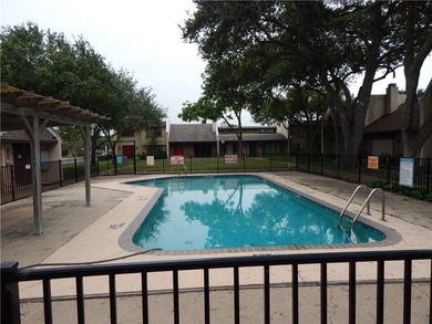 Spacious townhome featuring 3 bedrooms, 2.5 baths, a rear-entry - photo 3