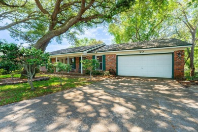 Lake Home For Sale in Fort Walton Beach, Florida