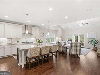 Lake Living at its Finest ~ Lake Arrowhead! Nestled on a quiet - photo 12