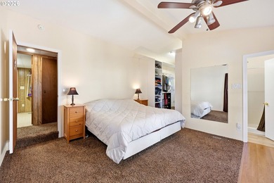 Welcome to this clean, move-in ready Pine Grove waterfront home - photo 14