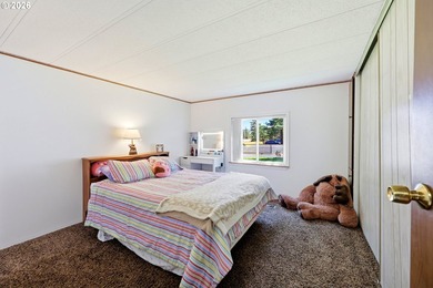 Welcome to this clean, move-in ready Pine Grove waterfront home - photo 17