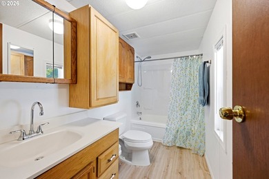 Welcome to this clean, move-in ready Pine Grove waterfront home - photo 18