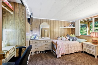 Welcome to this clean, move-in ready Pine Grove waterfront home - photo 19
