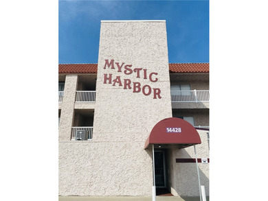 **Great Rental Income** Canal waterfront condos do not hit the - photo 2