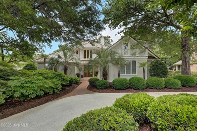 Beautiful Craftsman-style home with sweeping views of the 6th - photo 2