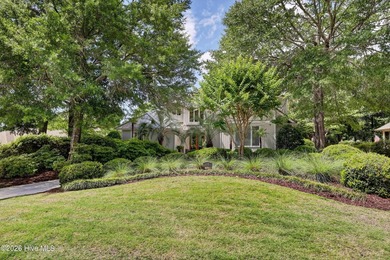 Beautiful Craftsman-style home with sweeping views of the 6th - photo 3