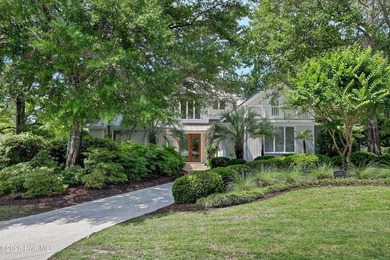 Beautiful Craftsman-style home with sweeping views of the 6th - photo 5