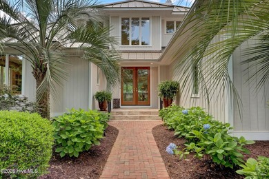 Beautiful Craftsman-style home with sweeping views of the 6th - photo 6