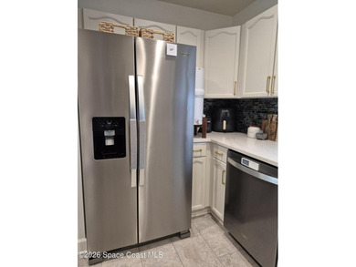 Beautifully updated, move-in ready first-floor 3-bedroom, 2-bath - photo 7
