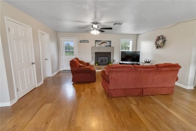 Lakefront retreat on three acres offering rare privacy - photo 17