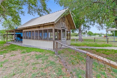 Lakefront retreat on three acres offering rare privacy - photo 31