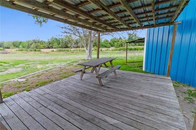 Lakefront retreat on three acres offering rare privacy - photo 33