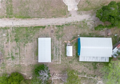 Lakefront retreat on three acres offering rare privacy - photo 36