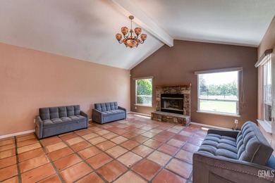 Discover an extraordinary 30-acre estate in the heart of - photo 47