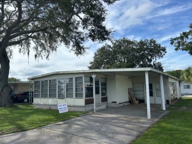 Claybird Lake Home For Sale in Odessa Florida