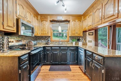 In desirable Ivy Hill, this wonderful two-story brick home is - photo 15