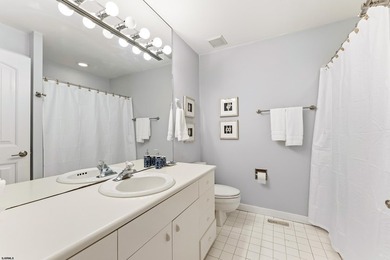 Oceanfront Southend location - 5 bedrooms - Covered private - photo 45