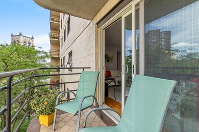 Enjoy easy downtown living in this beautifully maintained - photo 14