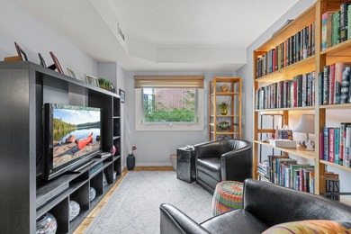 Enjoy easy downtown living in this beautifully maintained - photo 16