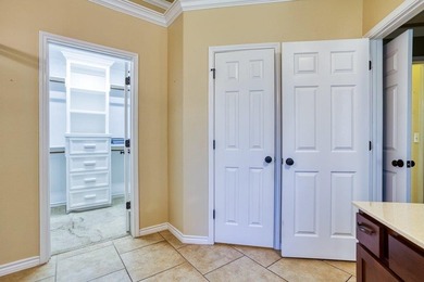 COME SEE YOUR NEW HOME! This gorgeous home features all the - photo 7