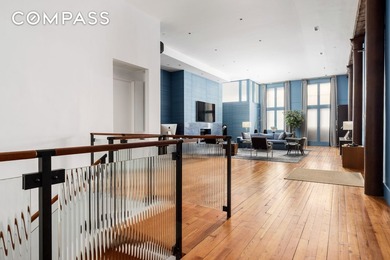 A rare full-floor maisonette at the intersection of SoHo s - photo 2