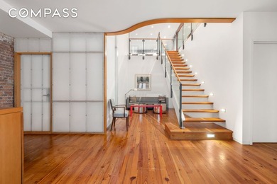 A rare full-floor maisonette at the intersection of SoHo s - photo 9