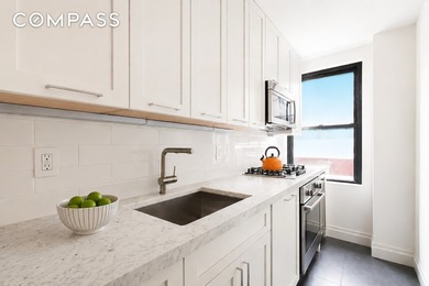 DRAMATIC RIVERSIDE DRIVE VIEWS, BEST 3 BEDROOM VALUE IN A+ - photo 3