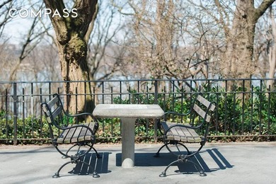 DRAMATIC RIVERSIDE DRIVE VIEWS, BEST 3 BEDROOM VALUE IN A+ - photo 10