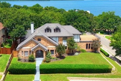 A stunning corner-lot masterpiece in the heart of Arlington - photo 1