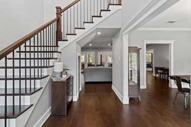 A stunning corner-lot masterpiece in the heart of Arlington - photo 3