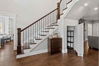 A stunning corner-lot masterpiece in the heart of Arlington - photo 4