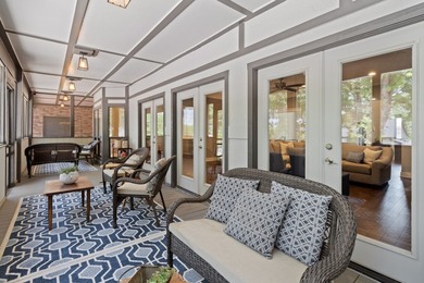 A stunning corner-lot masterpiece in the heart of Arlington - photo 8