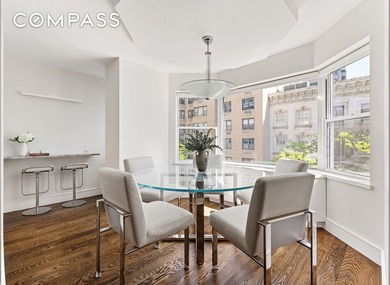 Gut renovated, mint condition 2-bedroom, 2-bathroom residence on - photo 2