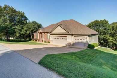 Lake Home Sale Pending in Kimberling City, Missouri