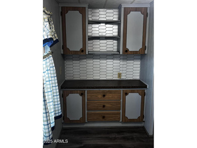 Cozy 2 bedroom /2 bath home with newer A/C Unit, Refrigerator