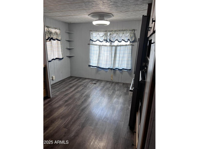 Cozy 2 bedroom /2 bath home with newer A/C Unit, Refrigerator