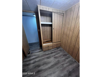 Cozy 2 bedroom /2 bath home with newer A/C Unit, Refrigerator