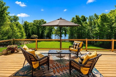 Beautifully built in 2023, this stunning home offers the perfect - photo 21