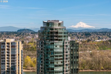 Experience penthouse living in the John Ross with this fully - photo 1